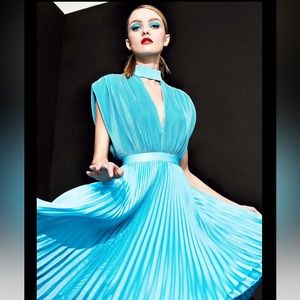 ALICE + OLIVIA Joleen Pleated V-Neck Midi Dress size 10